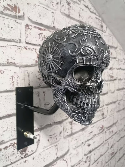SkullHook – Teline kypärälle ja takille