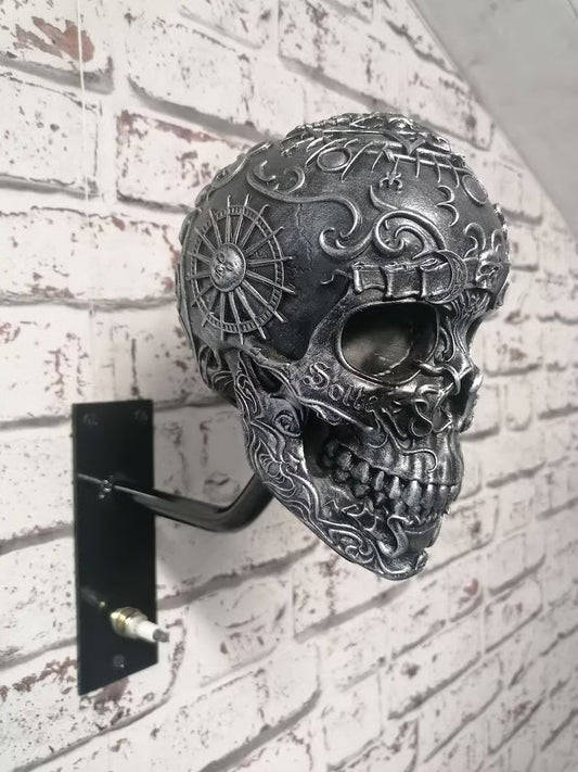 SkullHook – Teline kypärälle ja takille
