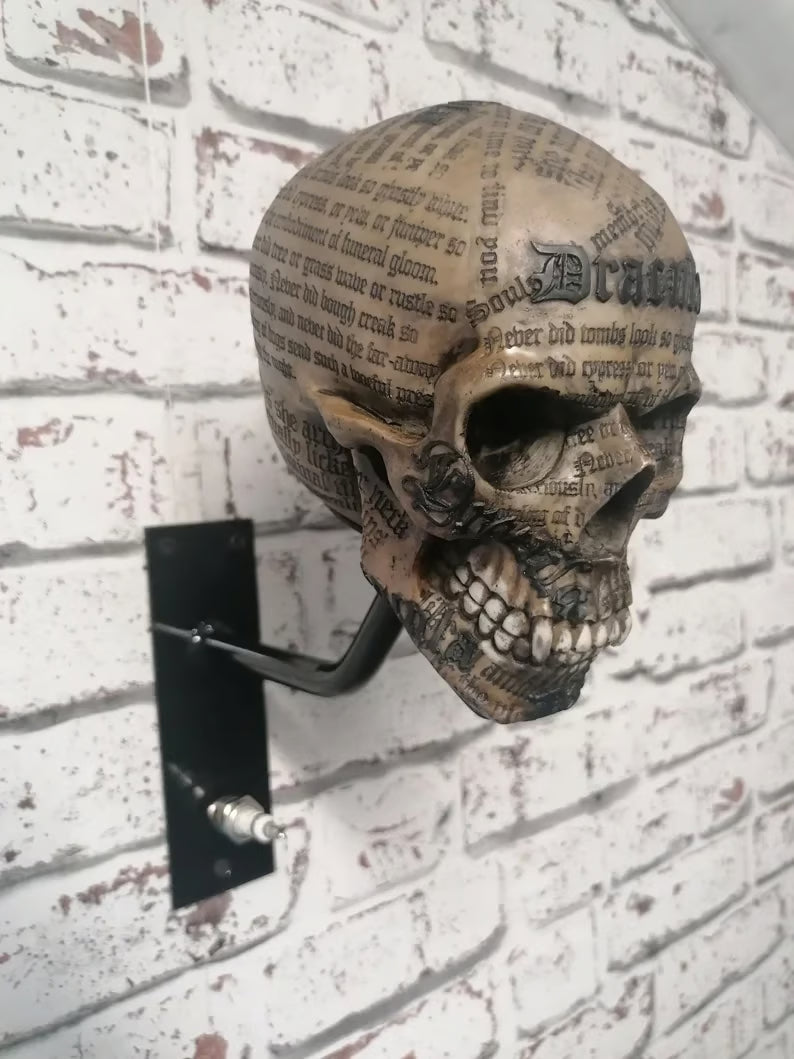 SkullHook – Teline kypärälle ja takille