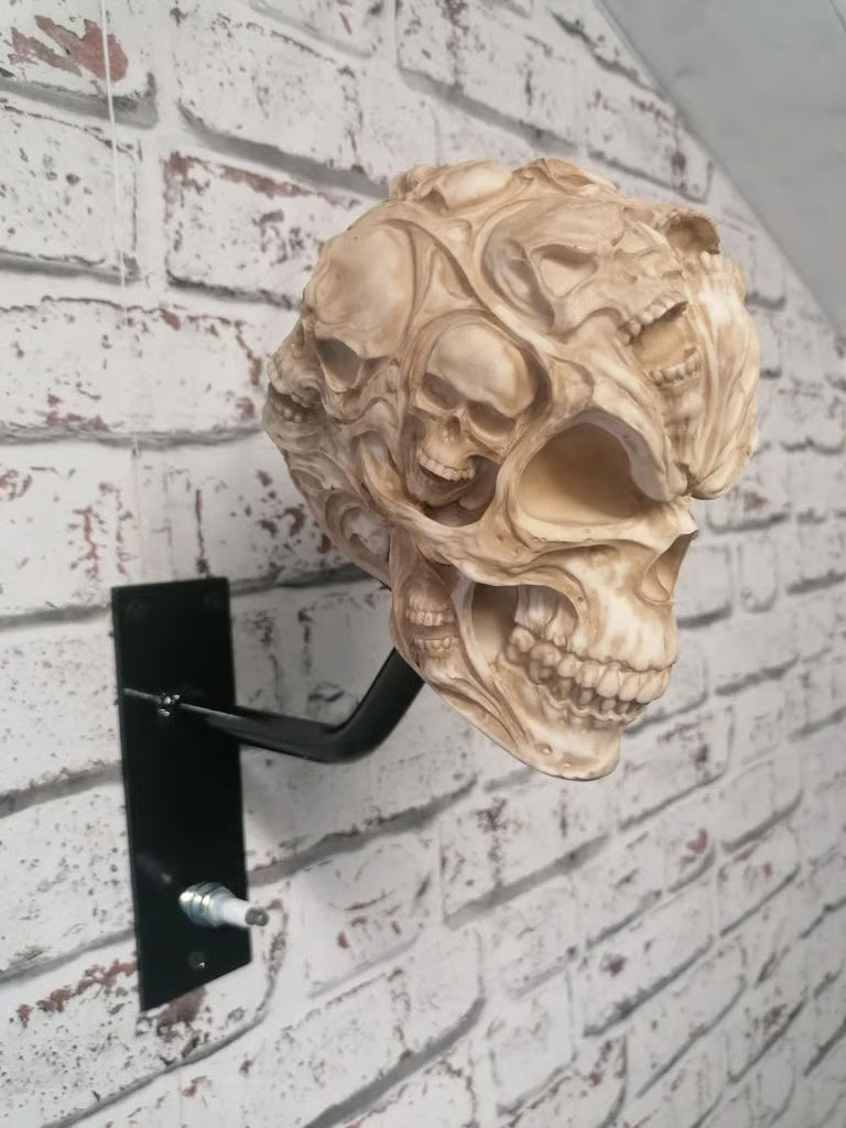 SkullHook – Teline kypärälle ja takille