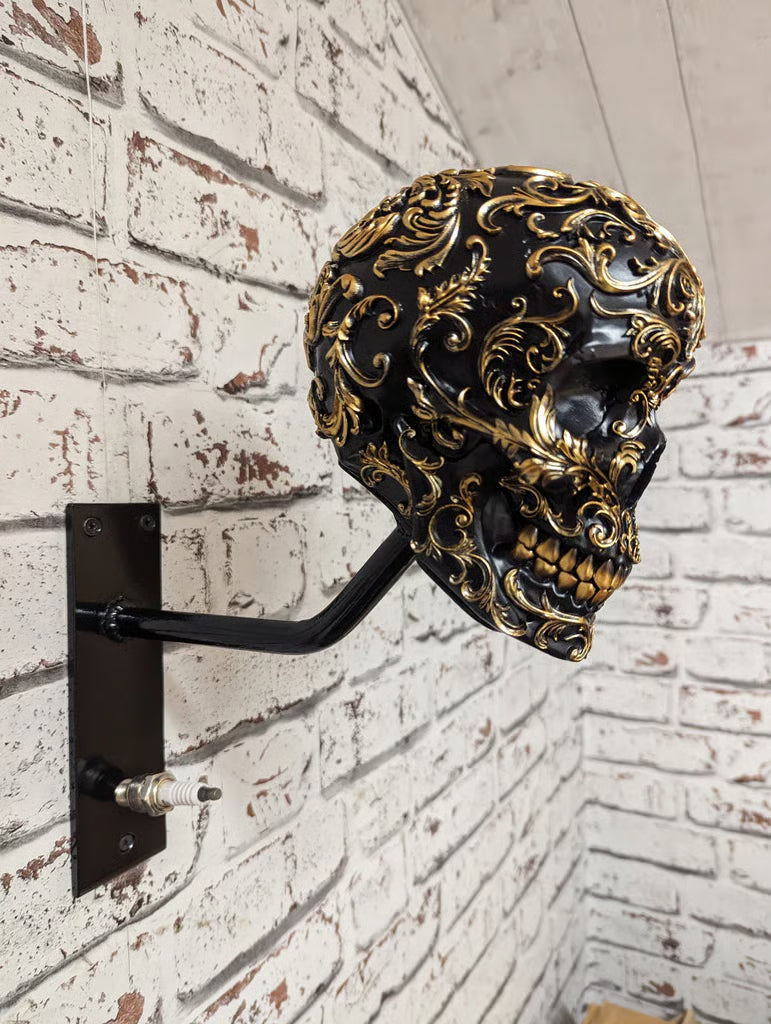 SkullHook – Teline kypärälle ja takille